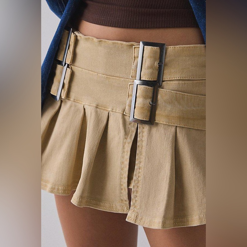 Y2K Belted Denim Pleated Mini Skirt - Picture 3 of 3